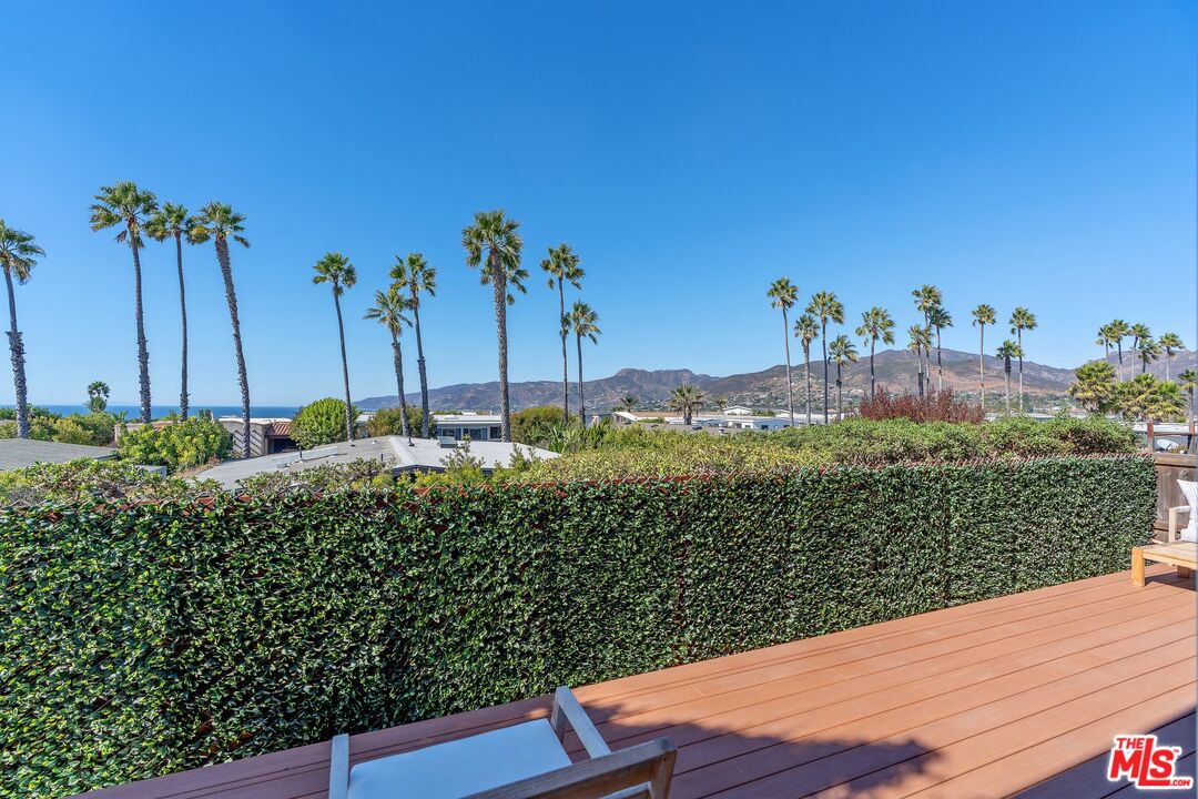 29500 Heathercliff Road, Unit 64 Malibu, CA 90265 - Photo 14 of 42