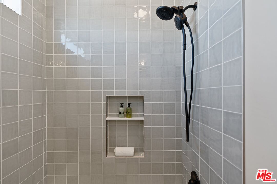 29500 Heathercliff Road, Unit 64 Malibu, CA 90265 - Photo 21 of 42