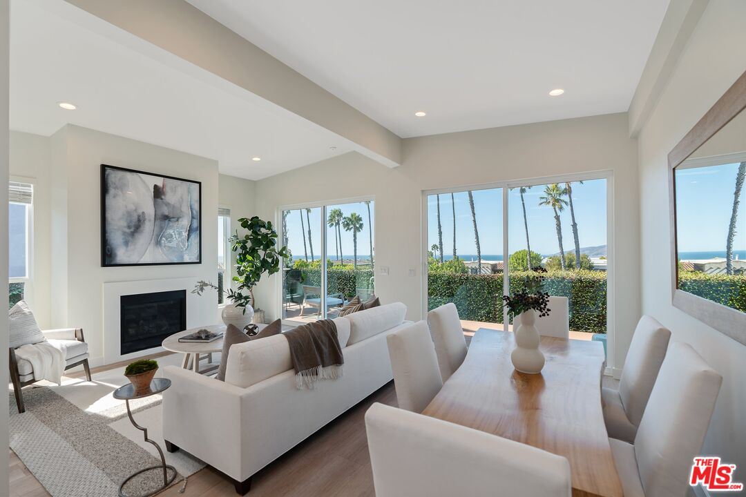 29500 Heathercliff Road, Unit 64 Malibu, CA 90265 - Photo 3 of 42
