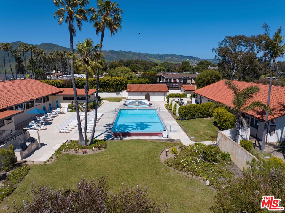 29500 Heathercliff Road, Unit 64 Malibu, CA 90265 - Photo 38 of 42