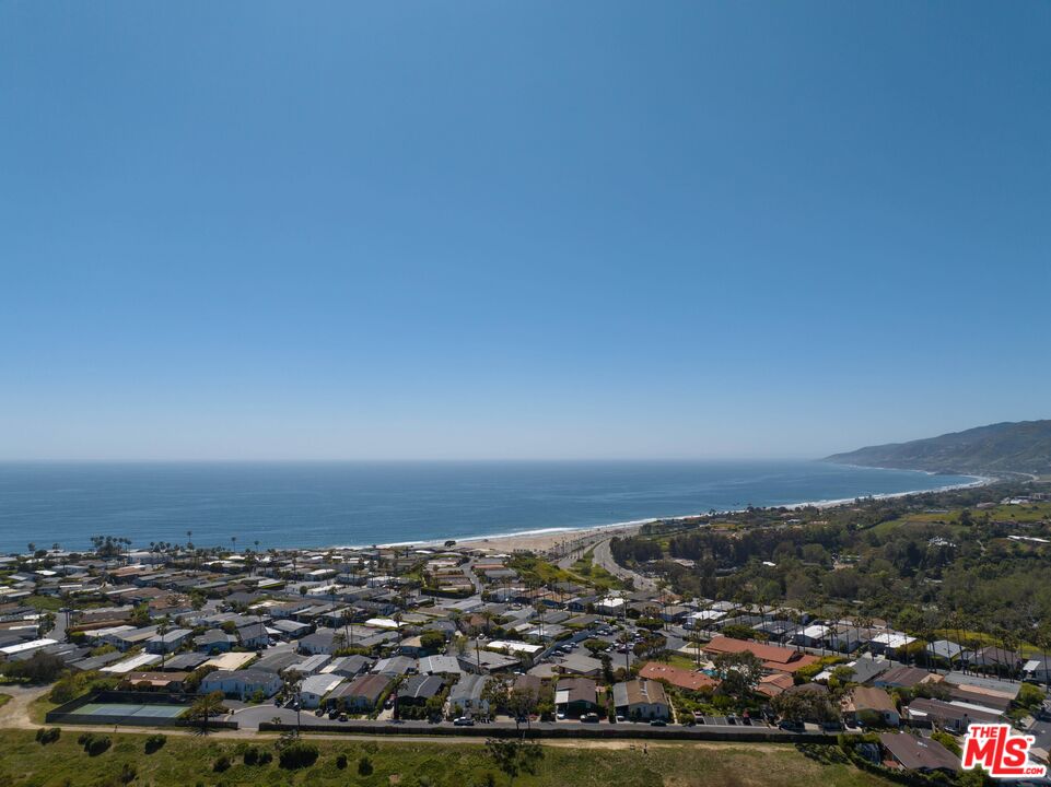 29500 Heathercliff Road, Unit 64 Malibu, CA 90265 - Photo 41 of 42