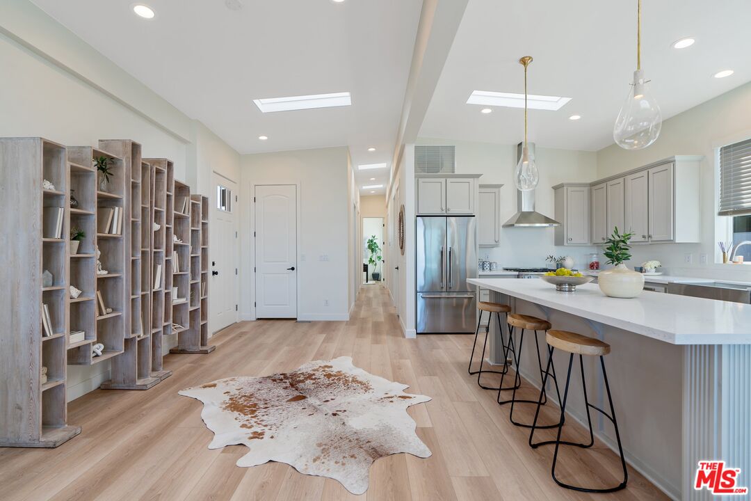 29500 Heathercliff Road, Unit 64 Malibu, CA 90265 - Photo 6 of 42