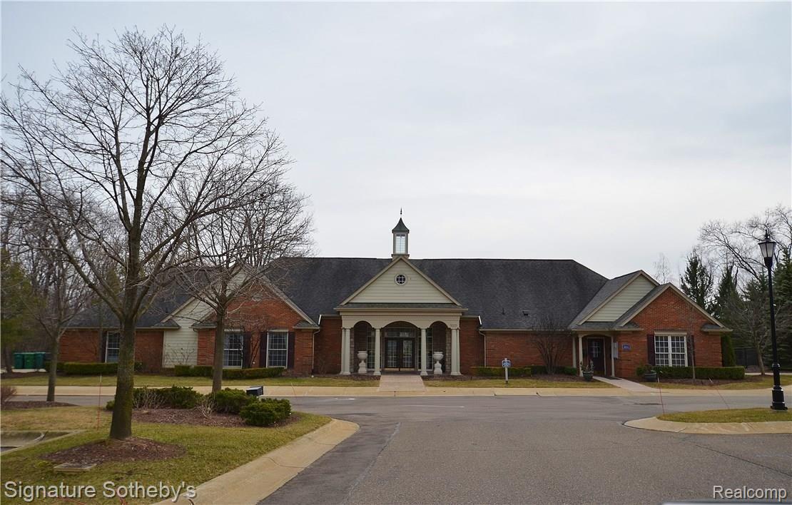 3575 Oakmonte Boulevard Rochester, MI 48306 - Photo 21 of 32 22 community clubhouse.JPG