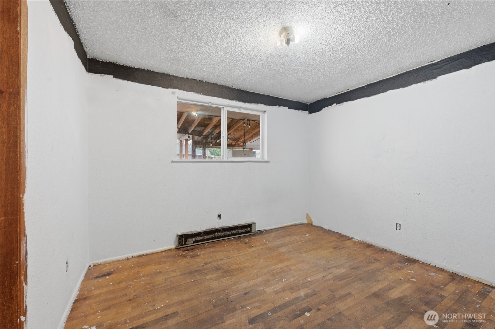 11630 Center Road Everett, WA 98204 - Photo 11 of 17