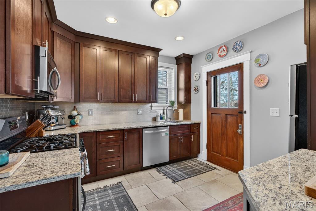 7443 Amherst Avenue St. Louis, MO 63130 - Photo 14 of 51