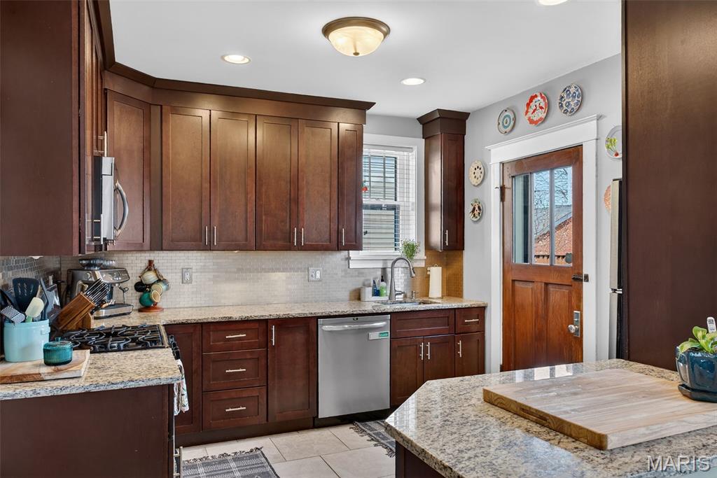 7443 Amherst Avenue St. Louis, MO 63130 - Photo 17 of 51