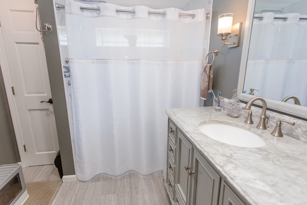 276 Long Pond Road Plymouth, MA 02360 - Photo 17 of 34 Gallery Image 17