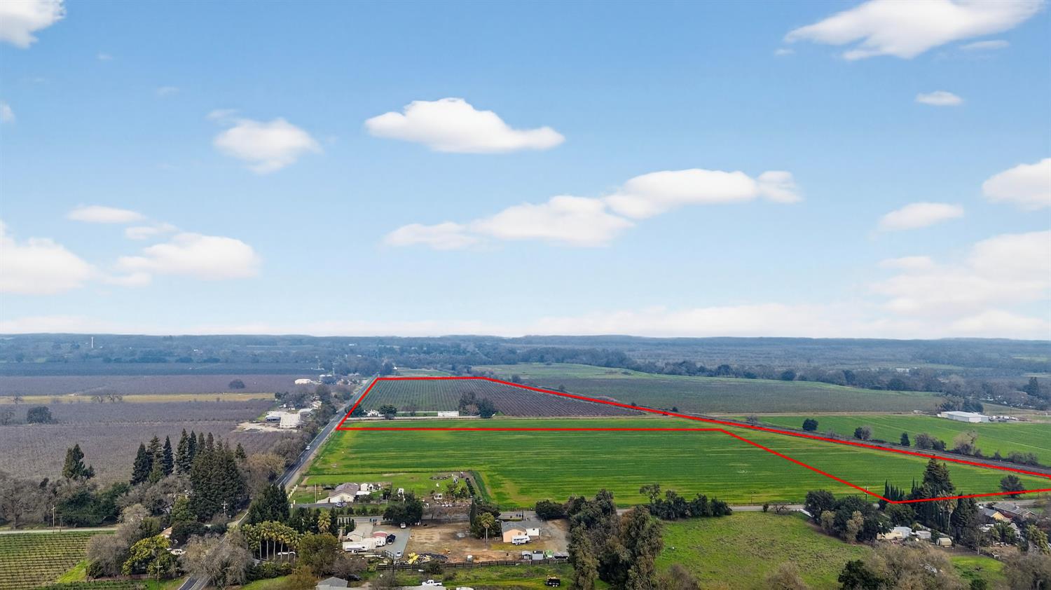 27350 Thornton Road Thornton, CA 95632 - Photo 13 of 27 a view of a city