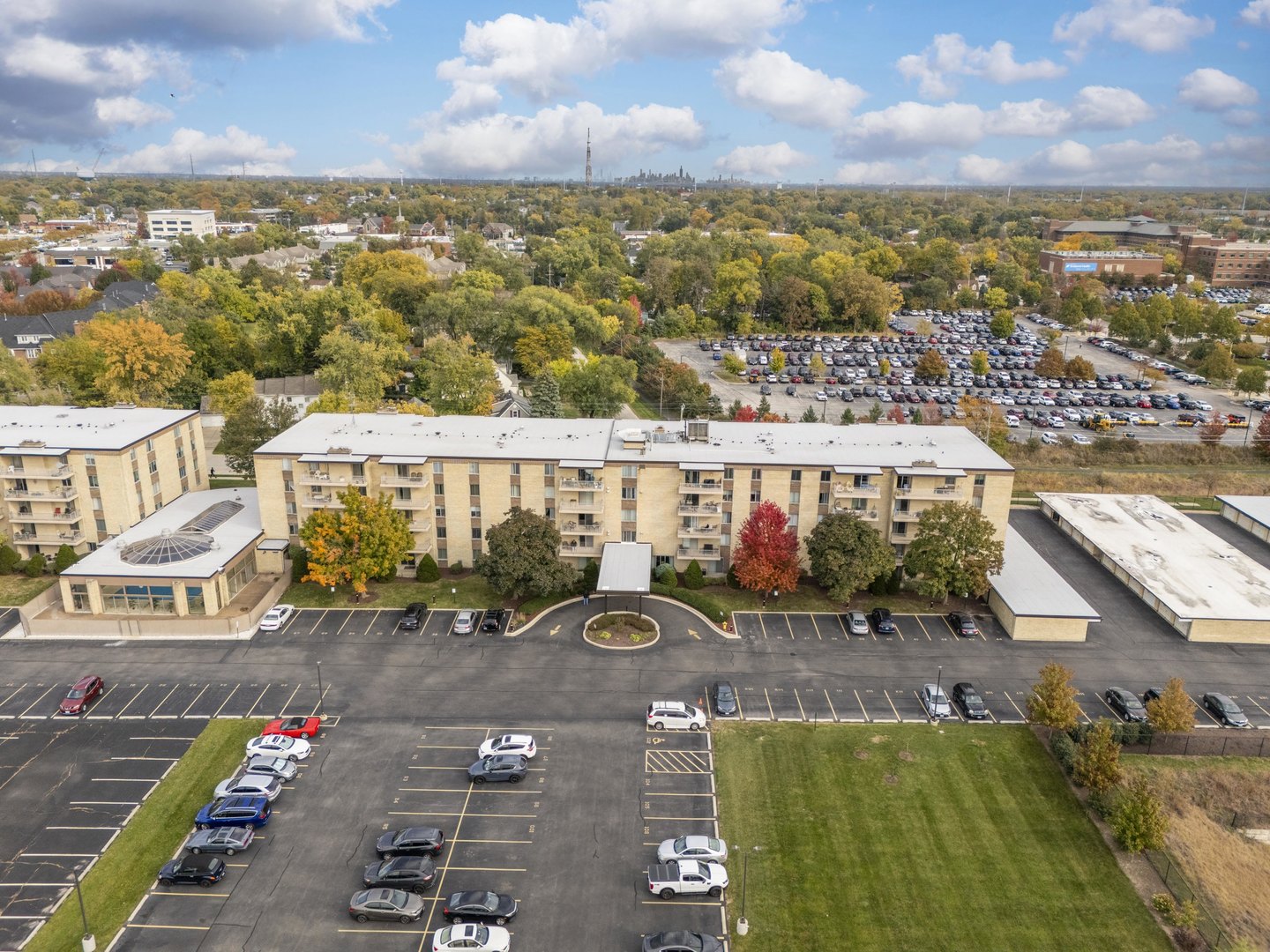 110 West Butterfield Road, Unit 502S Elmhurst, IL 60126 - Photo 29 of 32 an aerial view of a house with a garden