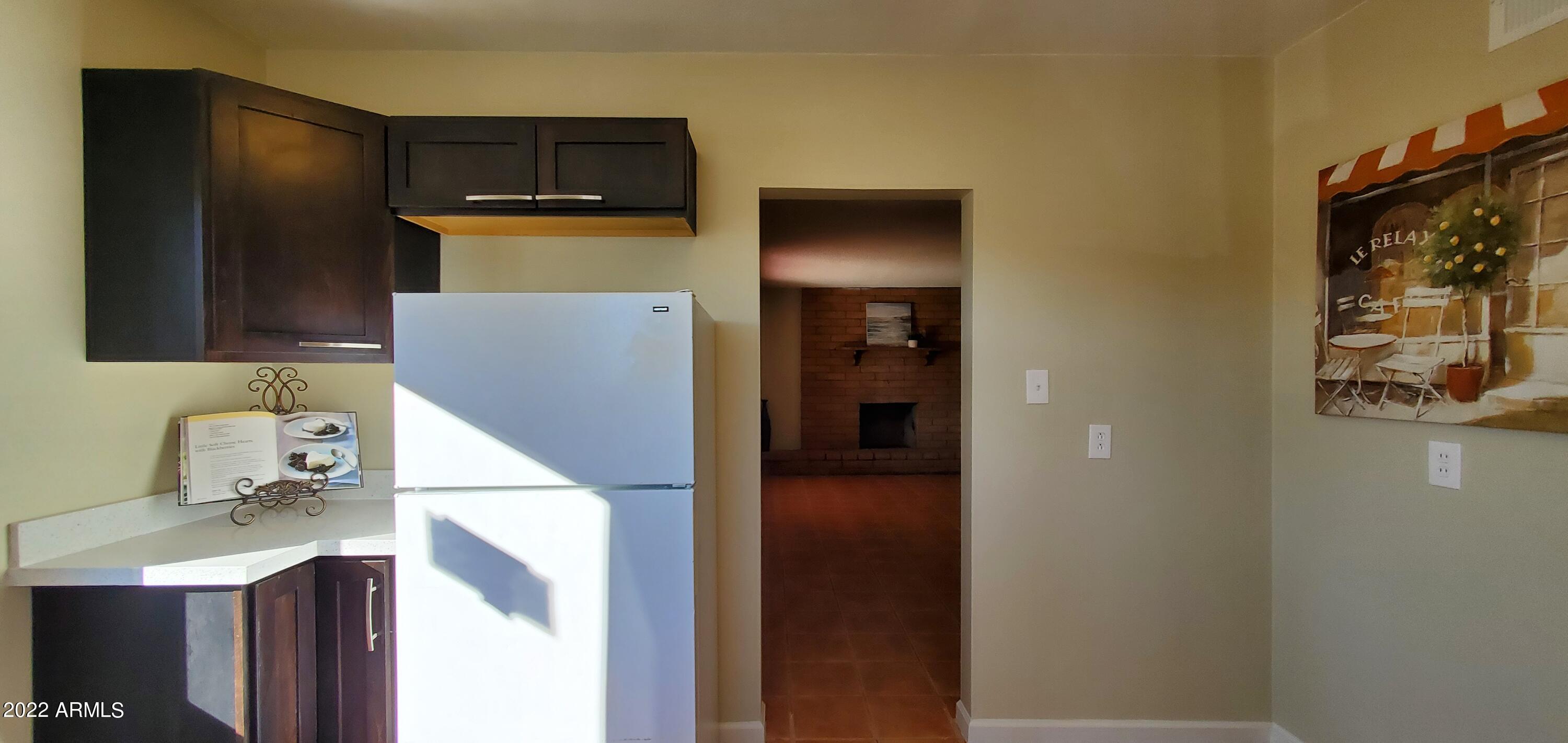 40 West Riverside Street Phoenix, AZ 85041 - Photo 7 of 19 Kitchen