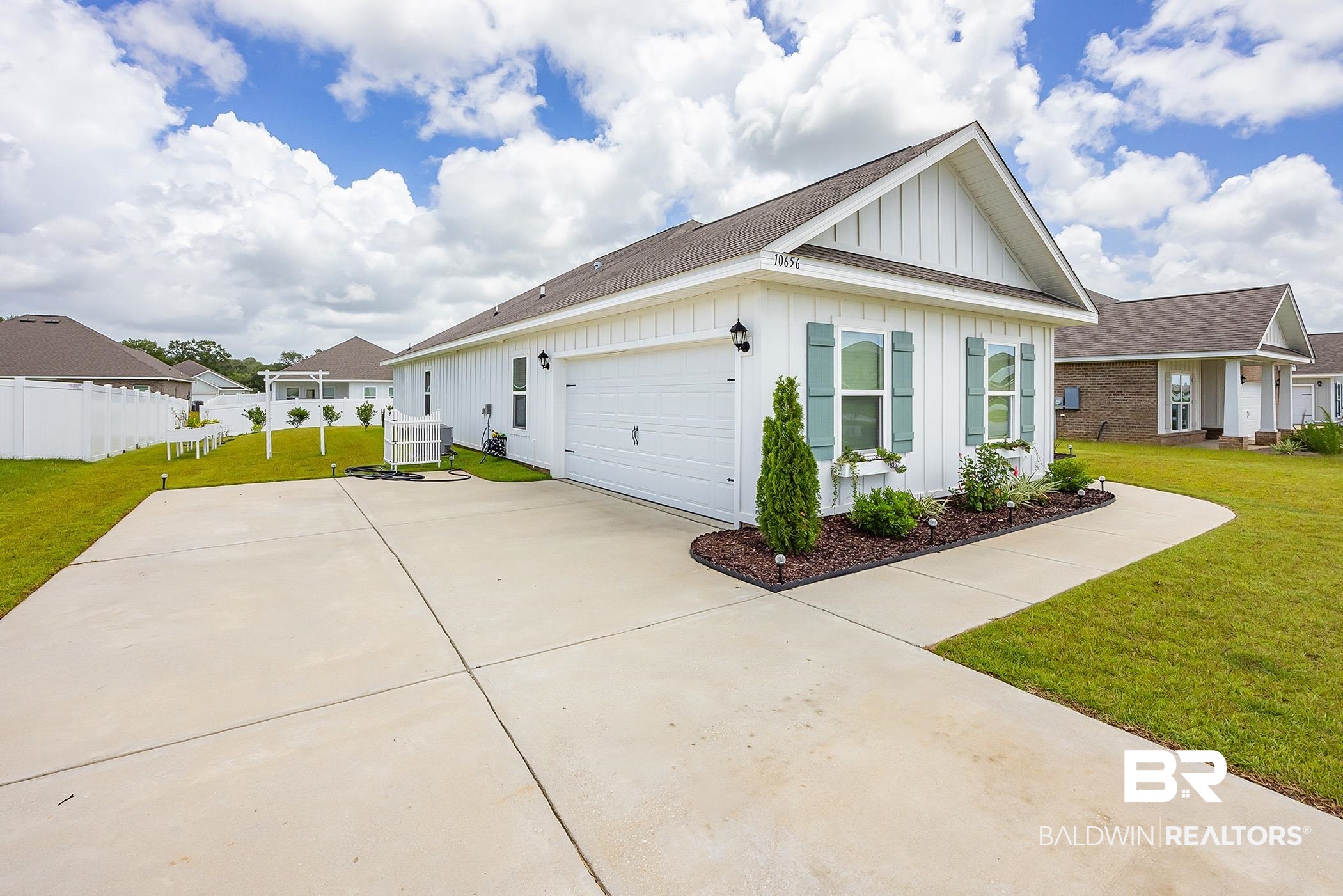 10656 Winning Colors Trail Daphne, AL 36526 - Photo 4 of 55
