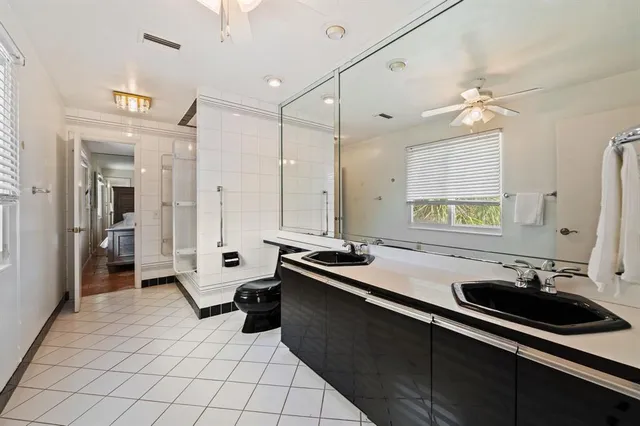 $8,995 | 4620 Northeast 25th Avenue, Fort Lauderdale, FL 33308