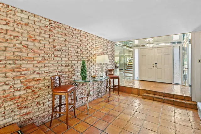 $8,995 | 4620 Northeast 25th Avenue, Fort Lauderdale, FL 33308