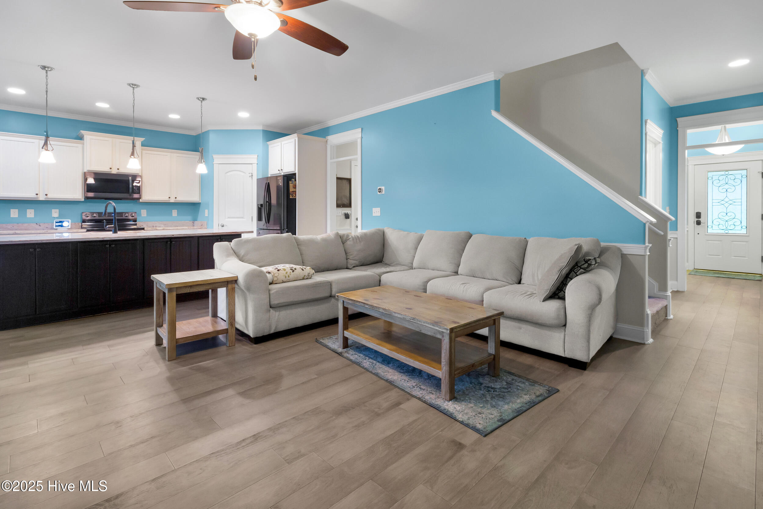 405 Antioch Lakes Road New Bern, NC 28560 - Photo 17 of 56 Living room