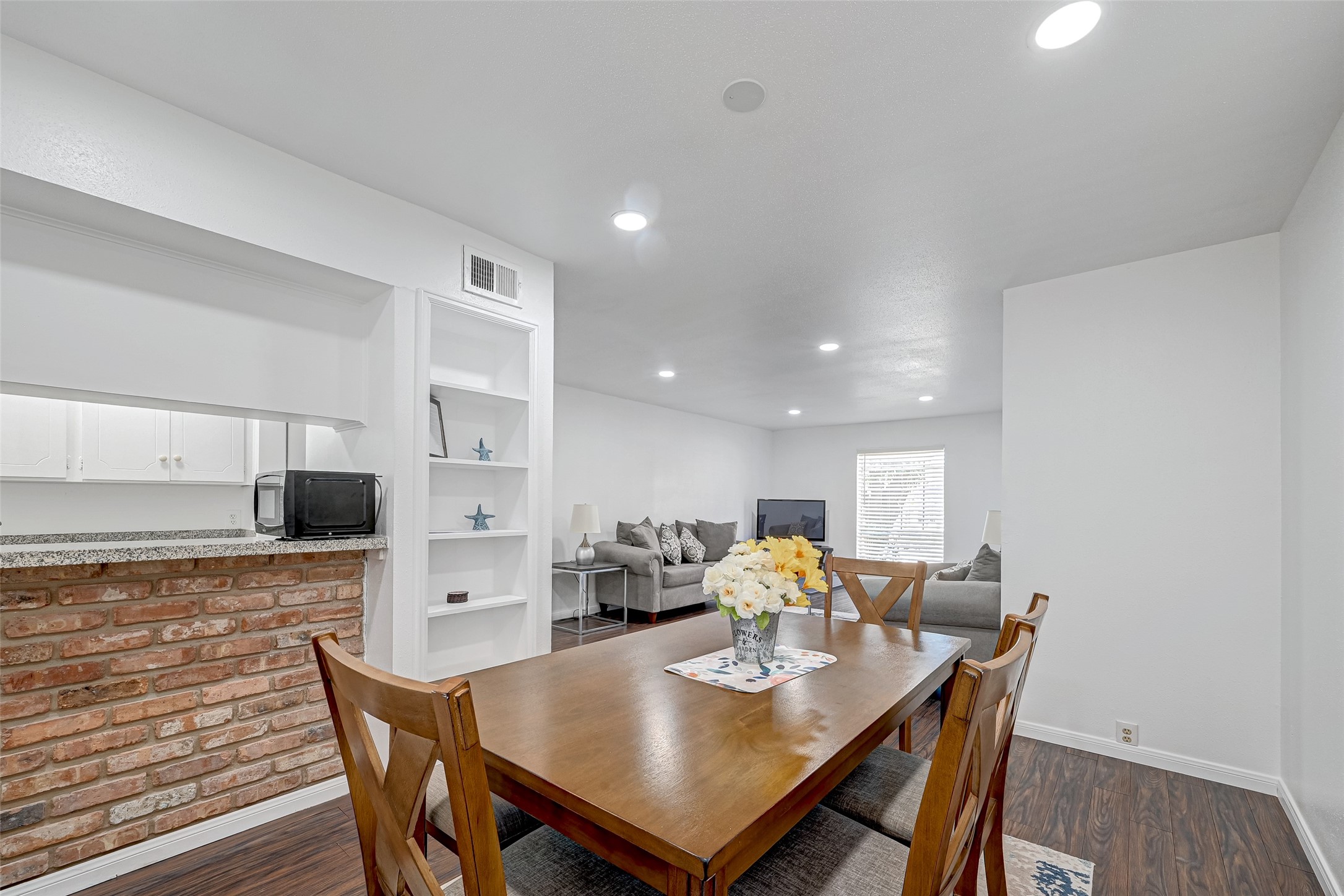 5863 Inwood Drive, Unit 3 Houston, TX 77057 - Photo 11 of 32