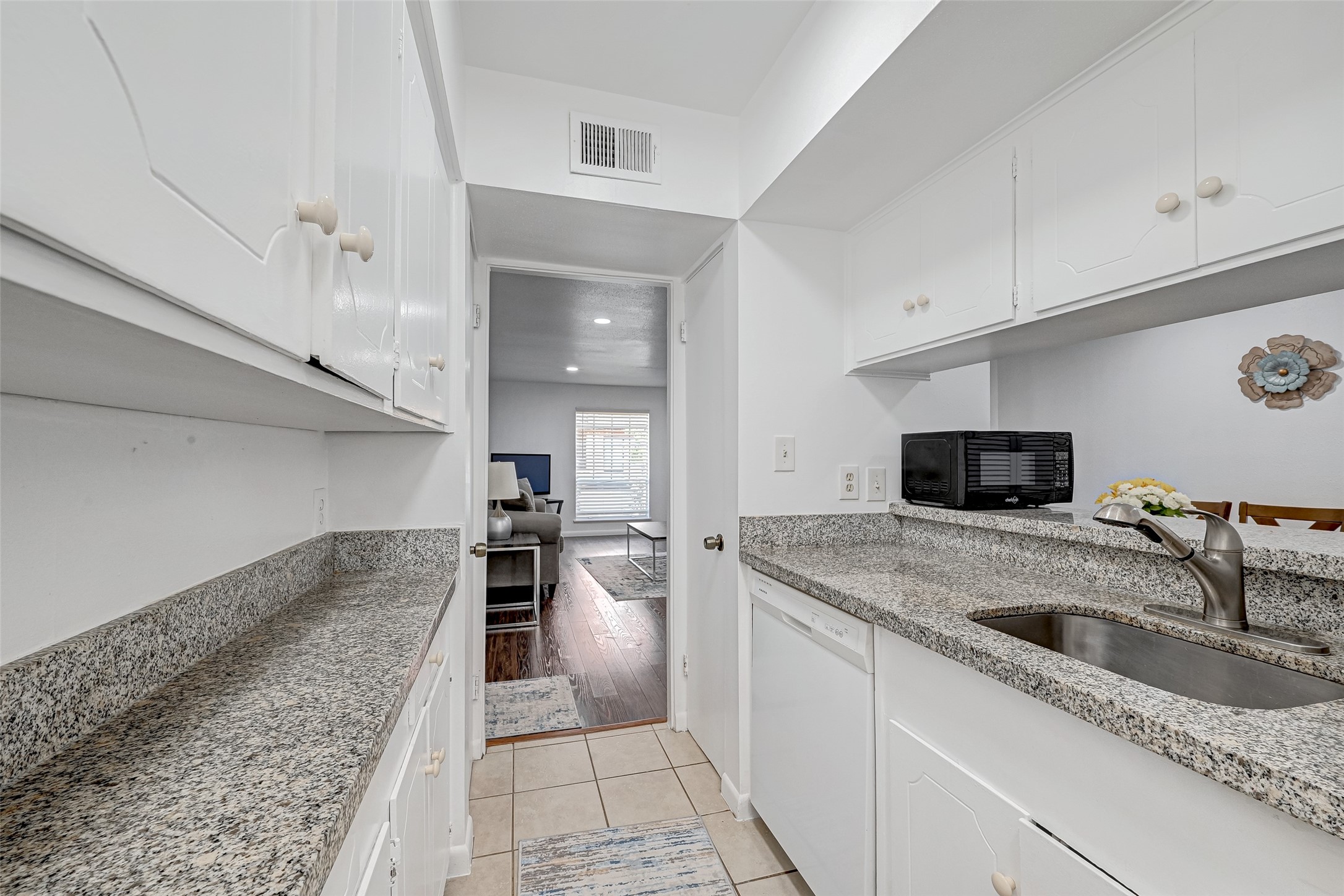 5863 Inwood Drive, Unit 3 Houston, TX 77057 - Photo 22 of 32