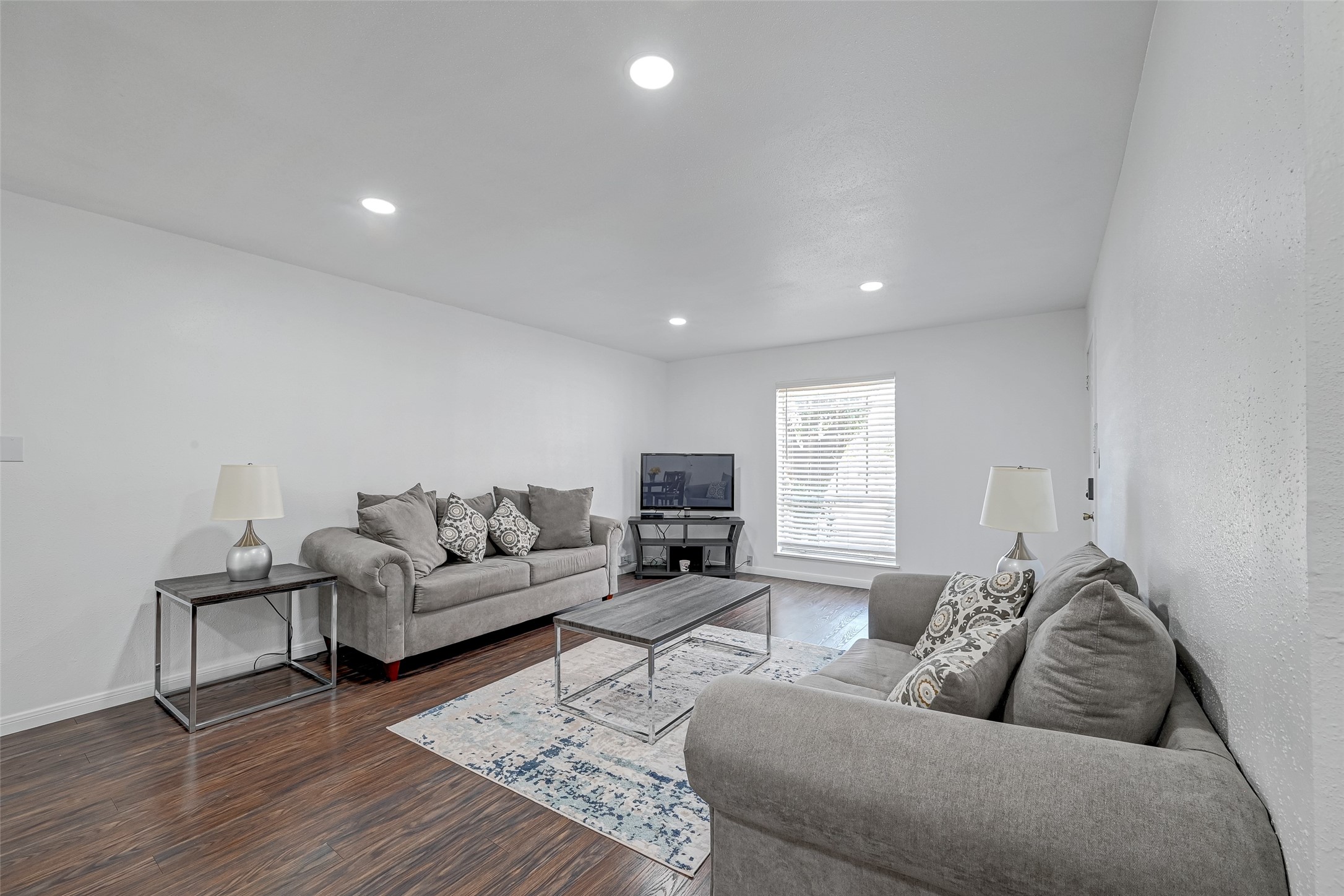 5863 Inwood Drive, Unit 3 Houston, TX 77057 - Photo 7 of 32