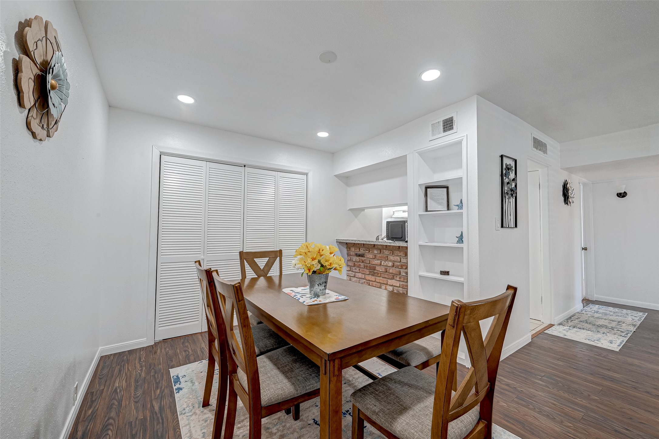 5863 Inwood Drive, Unit 3 Houston, TX 77057 - Photo 10 of 32