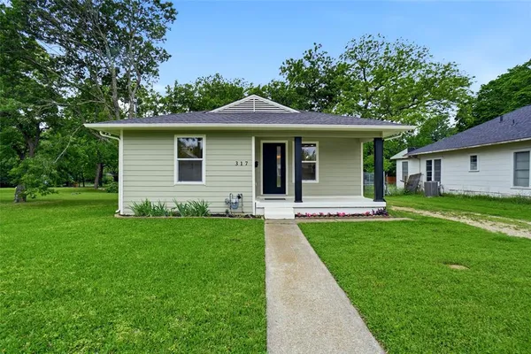 $295,000 | 317 South Walker Street, Mesquite, TX 75149