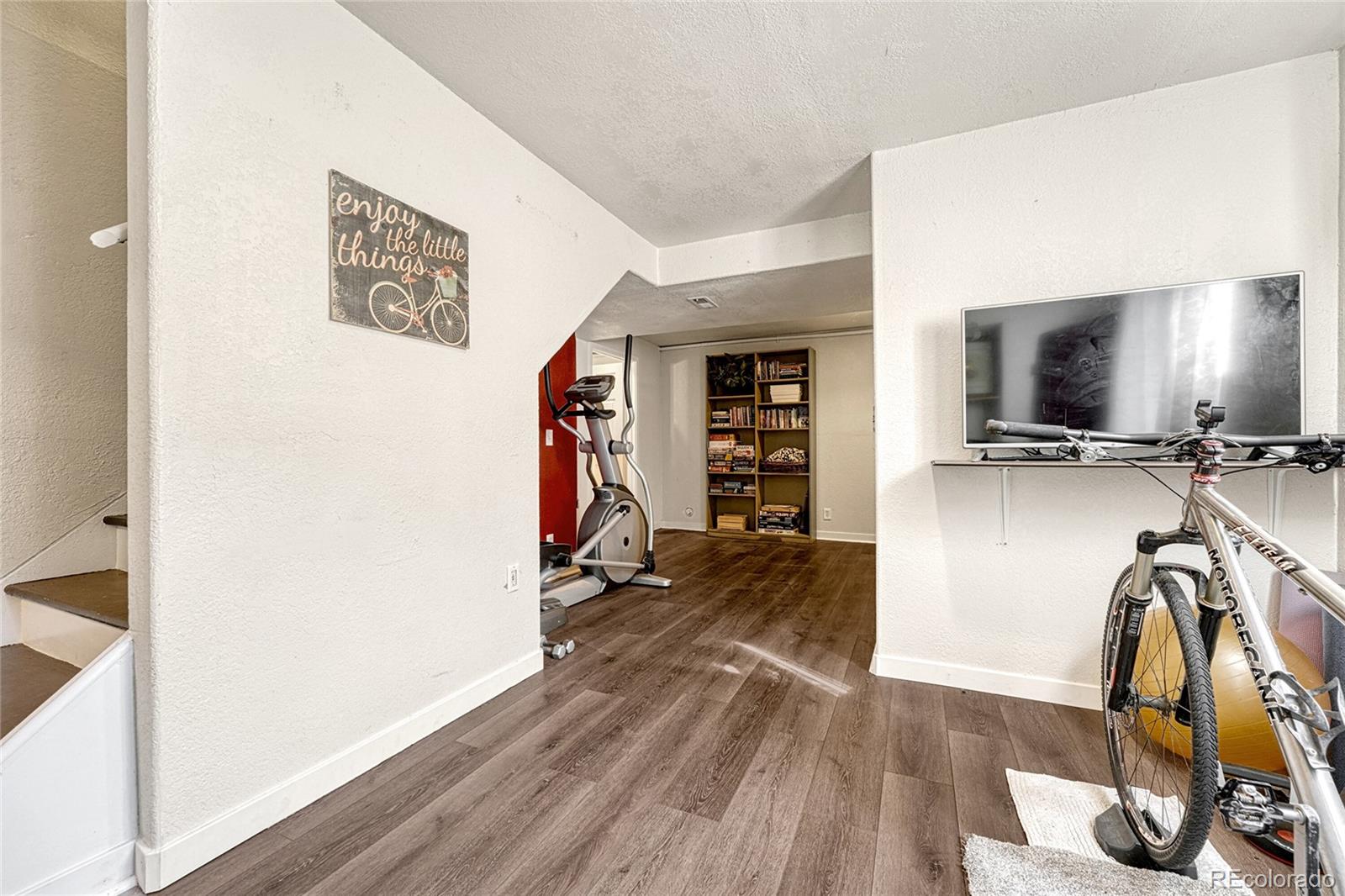 10047 Strathfield Lane Highlands Ranch, CO 80126 - Photo 26 of 39 Gallery Image 26