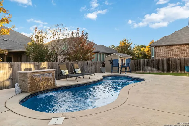 a view of a house with entertaining space