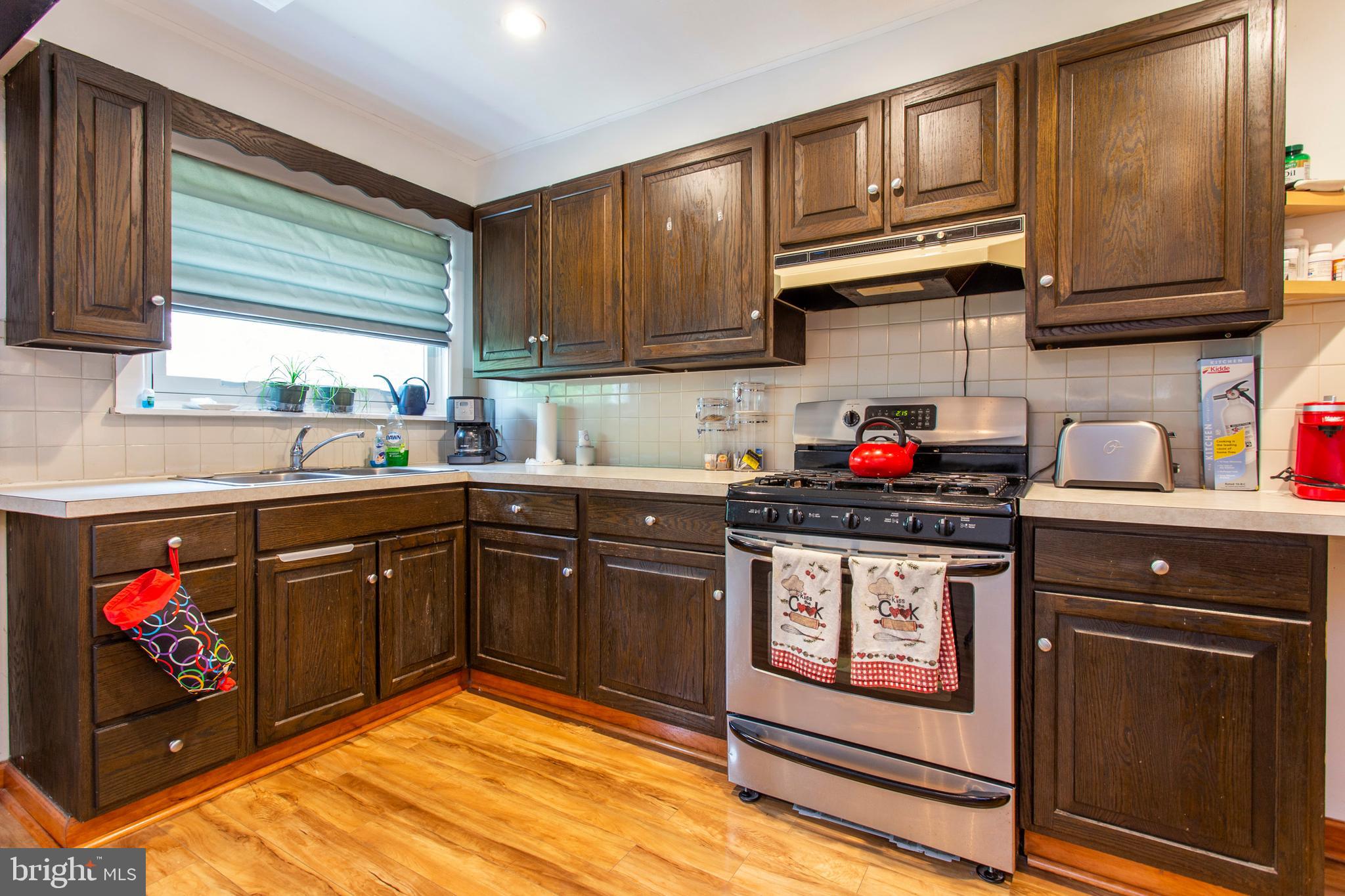 717 Grant Road Folcroft, PA 19032 - Photo 7 of 27