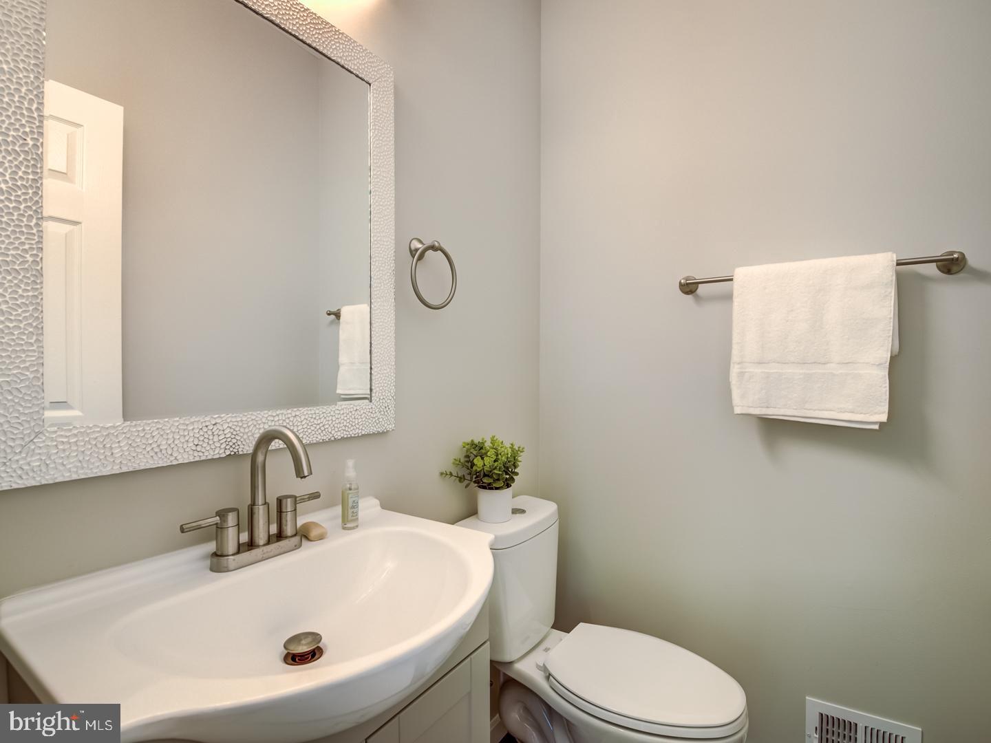 6209 Kinsey Terrace Lanham, MD 20706 - Photo 33 of 138