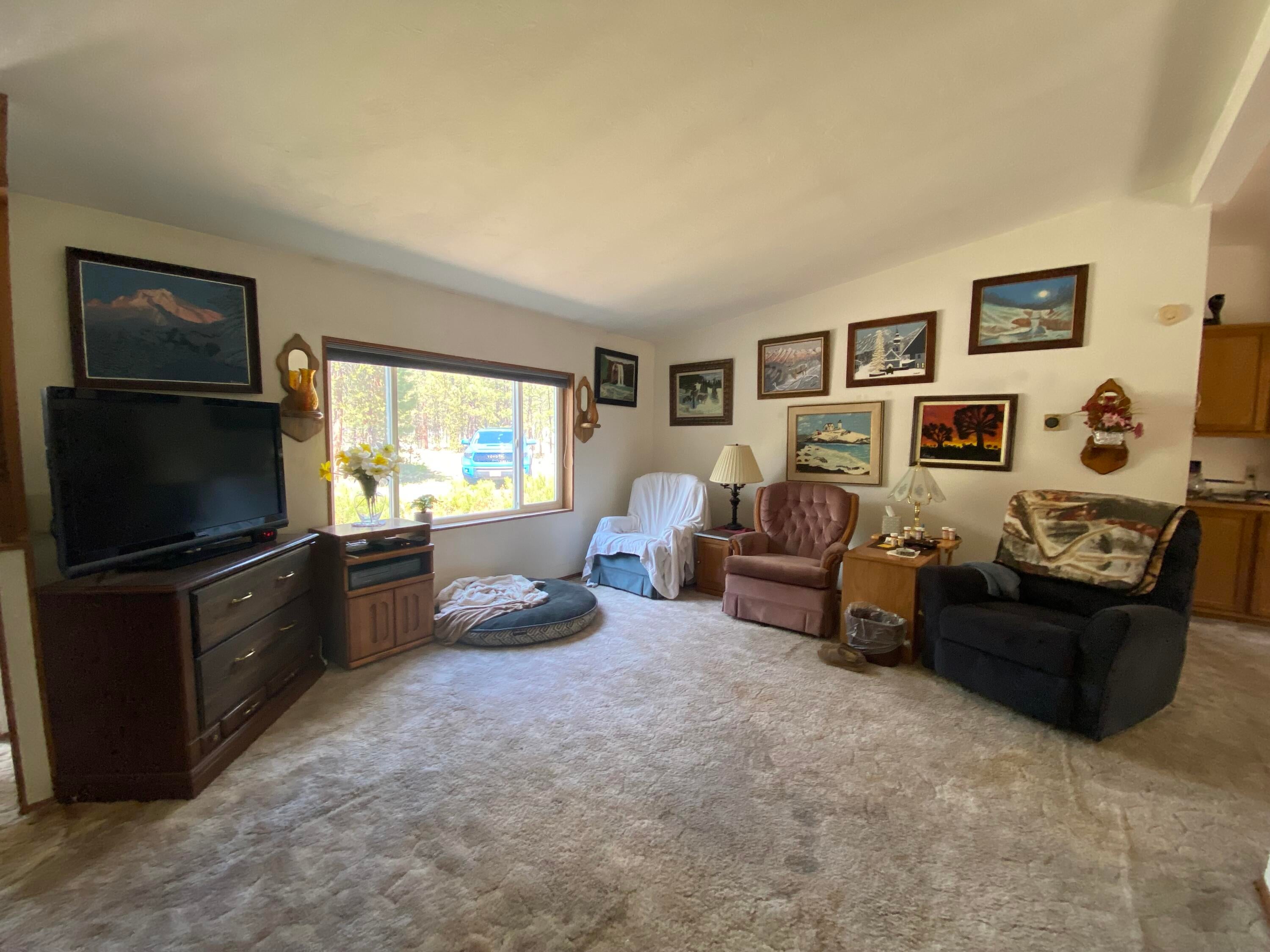 52401 Ammon Road La Pine, OR 97739 - Photo 11 of 21 IMG-7967