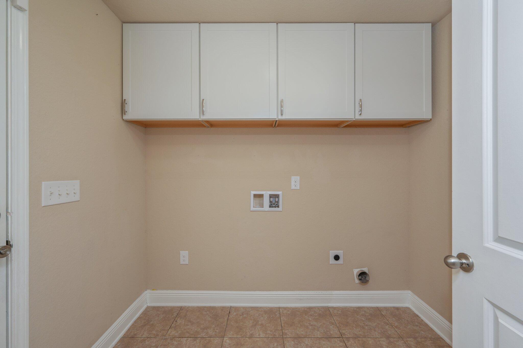 513 Vale Loop Crestview, FL 32536 - Photo 44 of 50 a view of small space with wooden floor
