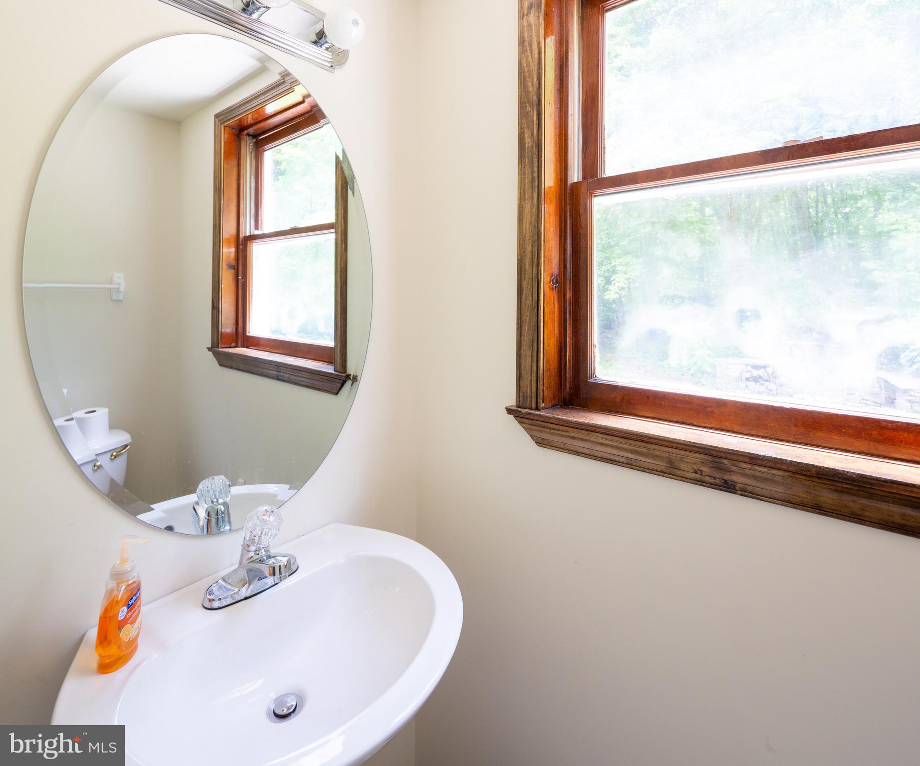 1431 Mission Road Quakertown, PA 18951 - Photo 12 of 30 1st Floor Powder Room