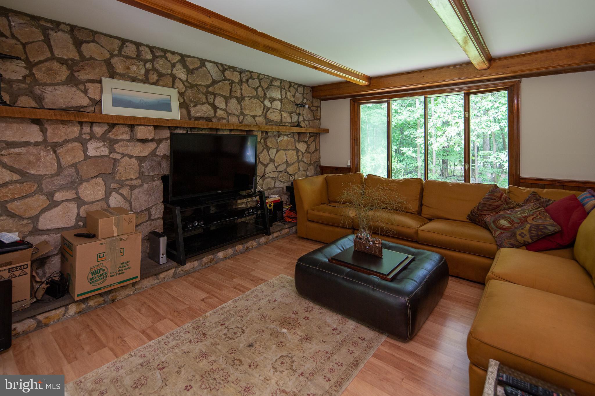 1431 Mission Road Quakertown, PA 18951 - Photo 9 of 30 Family Room