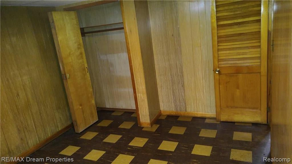 9023 Evergreen Road Detroit, MI 48228 - Photo 17 of 25