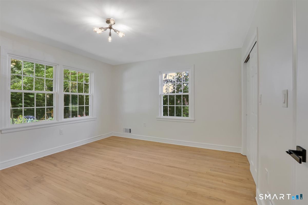 147 Ridge Road Middletown, CT 06457 - Photo 28 of 37 Gallery Image 28