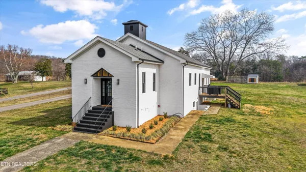 $950,000 | 13161 Vonore Road, Loudon, TN 37774