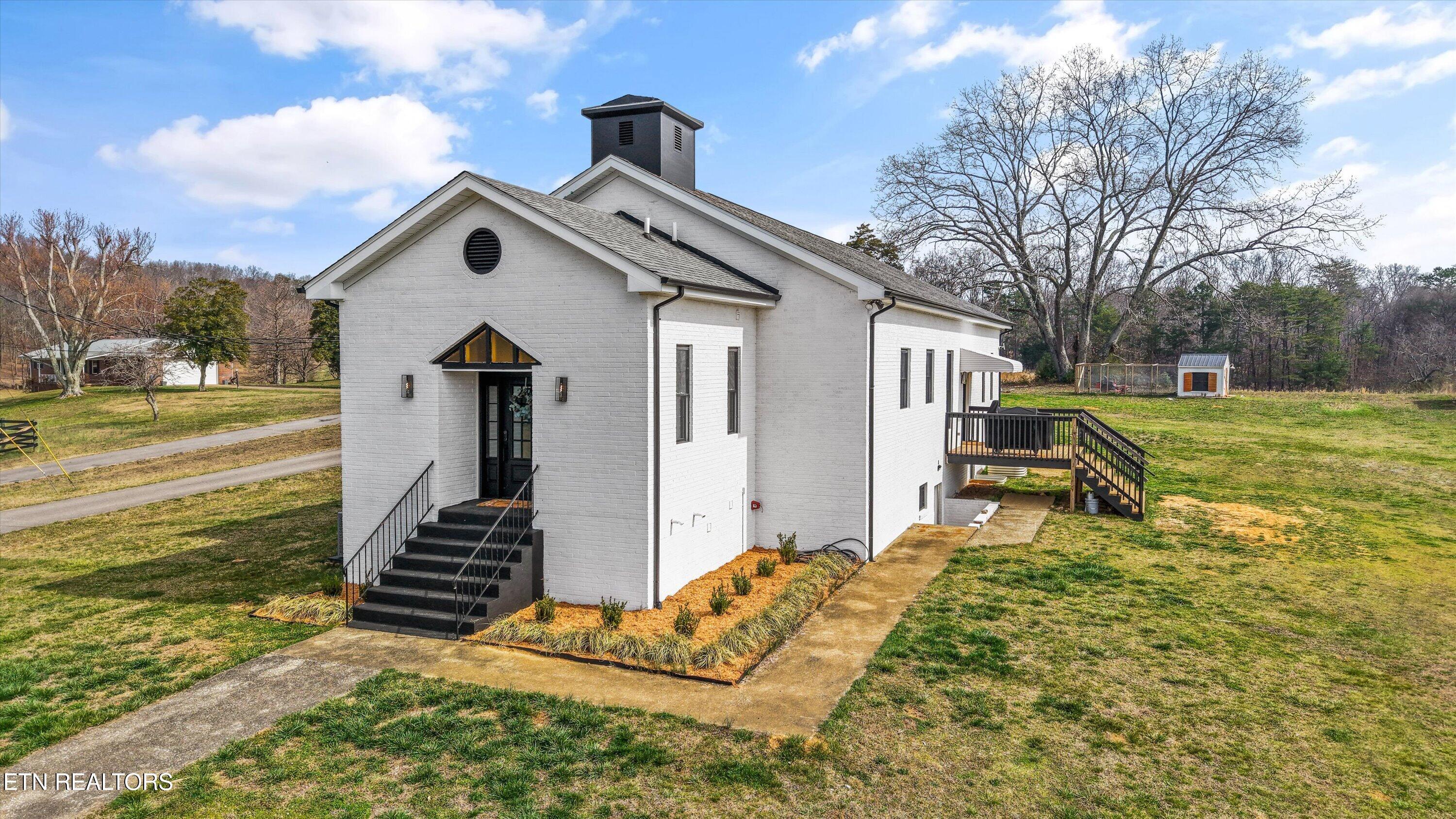 13161 Vonore Road Loudon, TN 37774 - Photo 1 of 41 Front of home