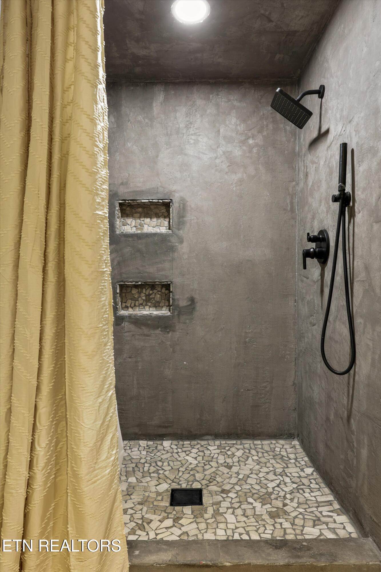 13161 Vonore Road Loudon, TN 37774 - Photo 22 of 38 Jack and Jill walk-in shower