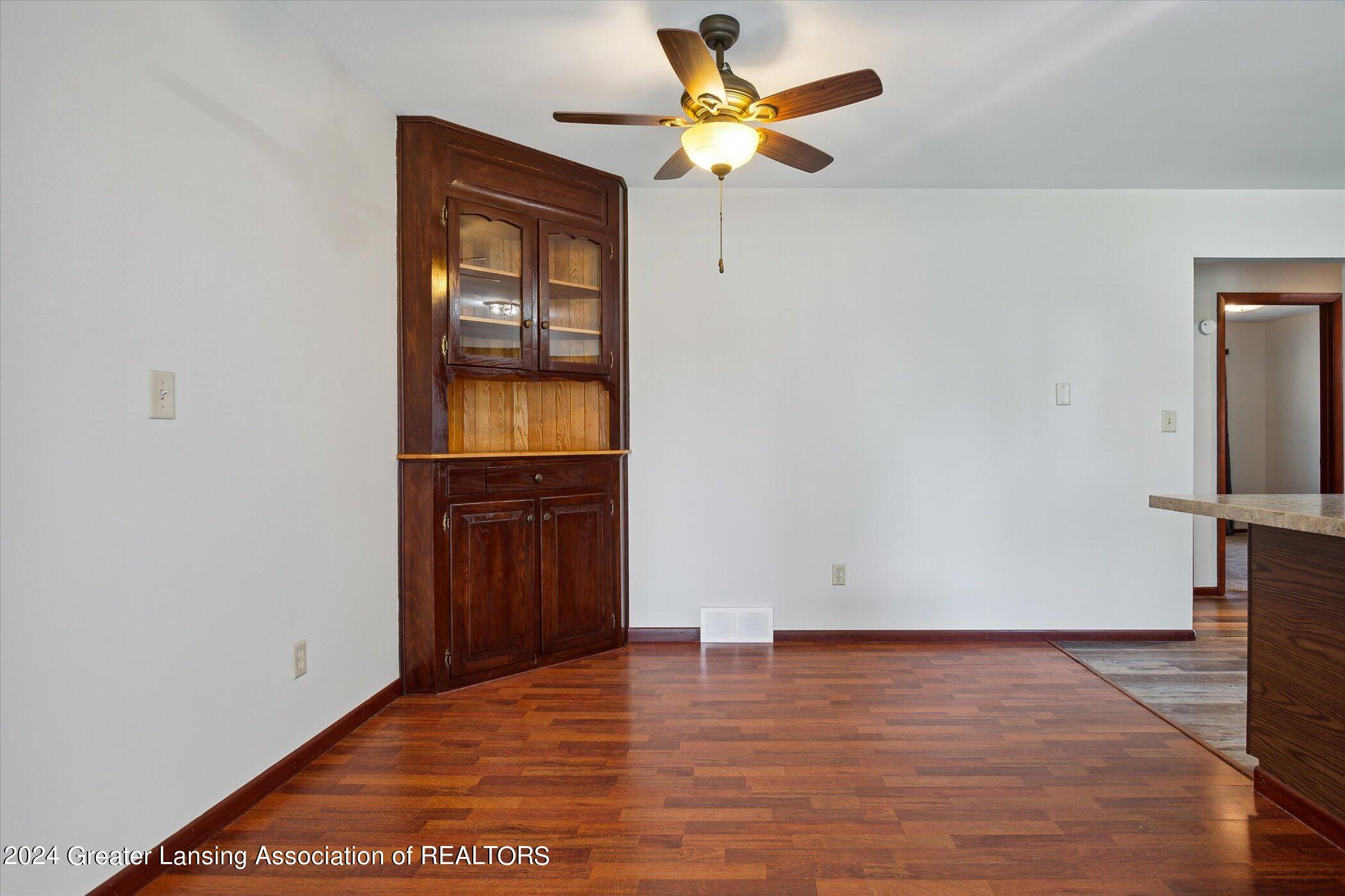 1009 West Barnes Road Mason, MI 48854 - Photo 23 of 65 18-1009-W-Barnes-Rd-Mason-MI-48854-Windo
