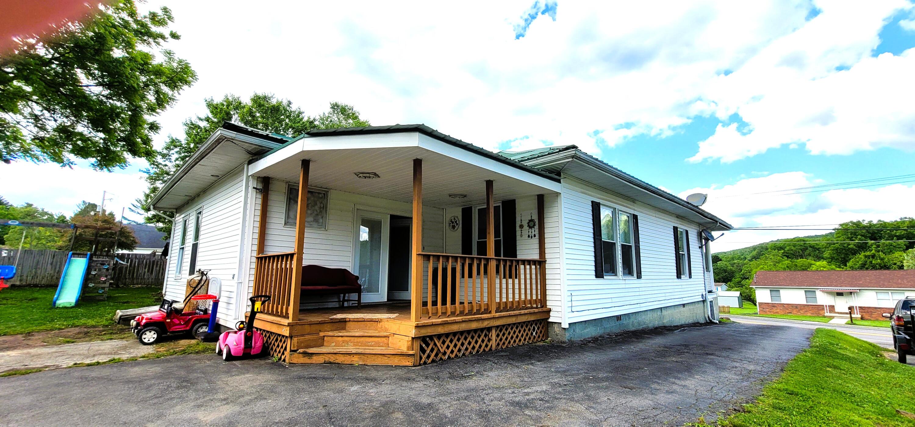 289 Meadow Bridge Road Meadow Bridge, WV 25976 - Photo 3 of 36 Gallery Image 3