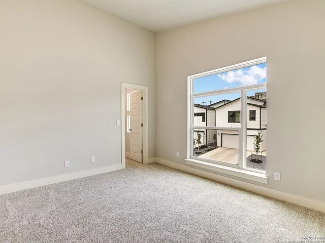 $2,550 | 16011 Babcock Road, Unit 22, San Antonio, TX 78255