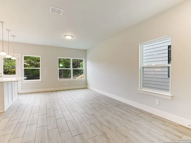 $2,550 | 16011 Babcock Road, Unit 22, San Antonio, TX 78255