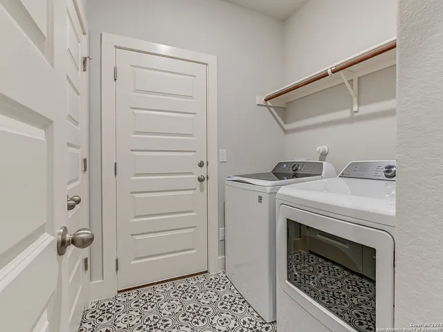 $2,550 | 16011 Babcock Road, Unit 22, San Antonio, TX 78255