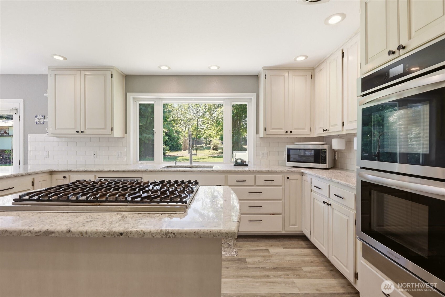 4225 Montgomery Place Mount Vernon, WA 98274 - Photo 14 of 40