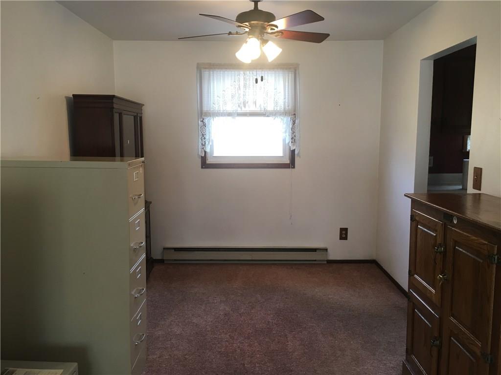 356 Pleasant Valley Road Connellsville, PA 15425 - Photo 5 of 17 Dining Room