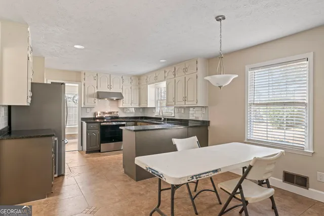 $2,650 | 5170 Lost Dutchman Drive, Lithonia, GA 30038