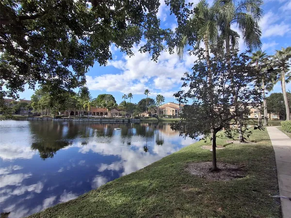 $1,999 | 4836 Highway 7, Unit 5204, Coconut Creek, FL 33073