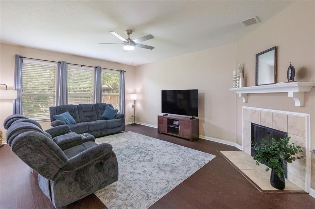 12208 Vienna Apple Road Fort Worth, TX 76244 - Photo 4 of 40