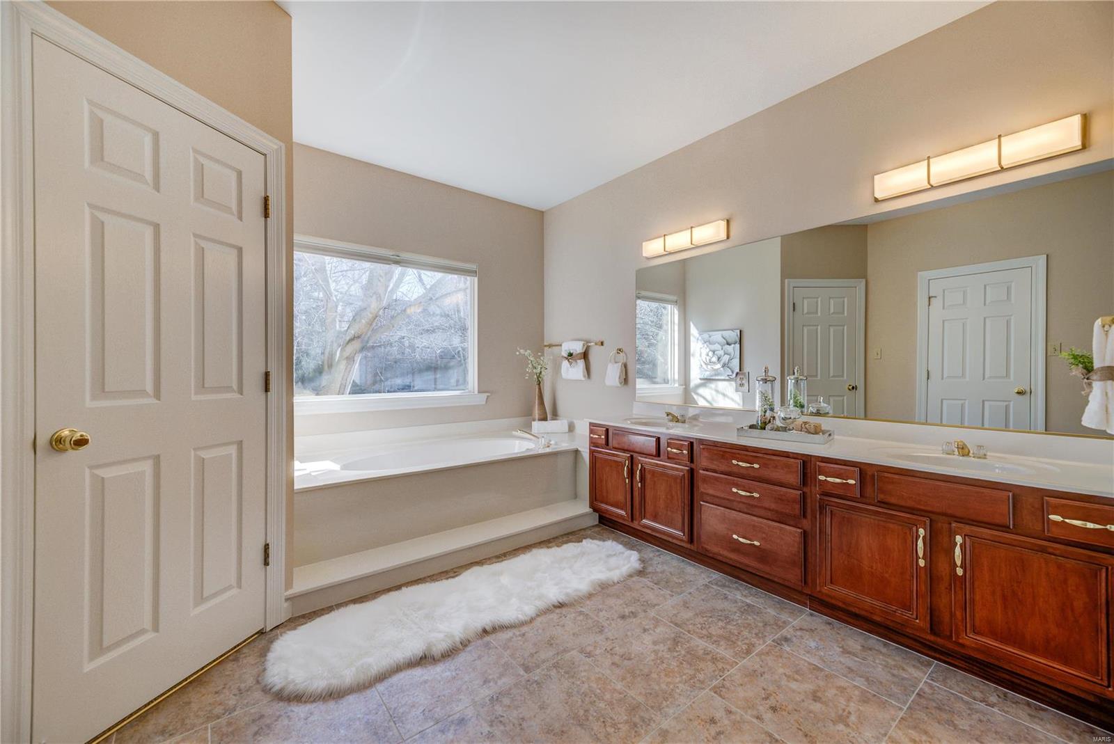 1280 Bluffview Ridge Drive Chesterfield, MO 63005 - Photo 16 of 27 Gallery Image 16