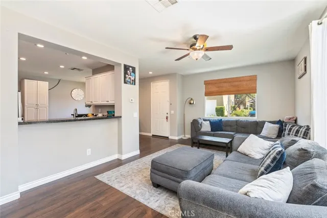 $458,000 | 27435 Larabee Court, Unit 2, Murrieta, CA 92562