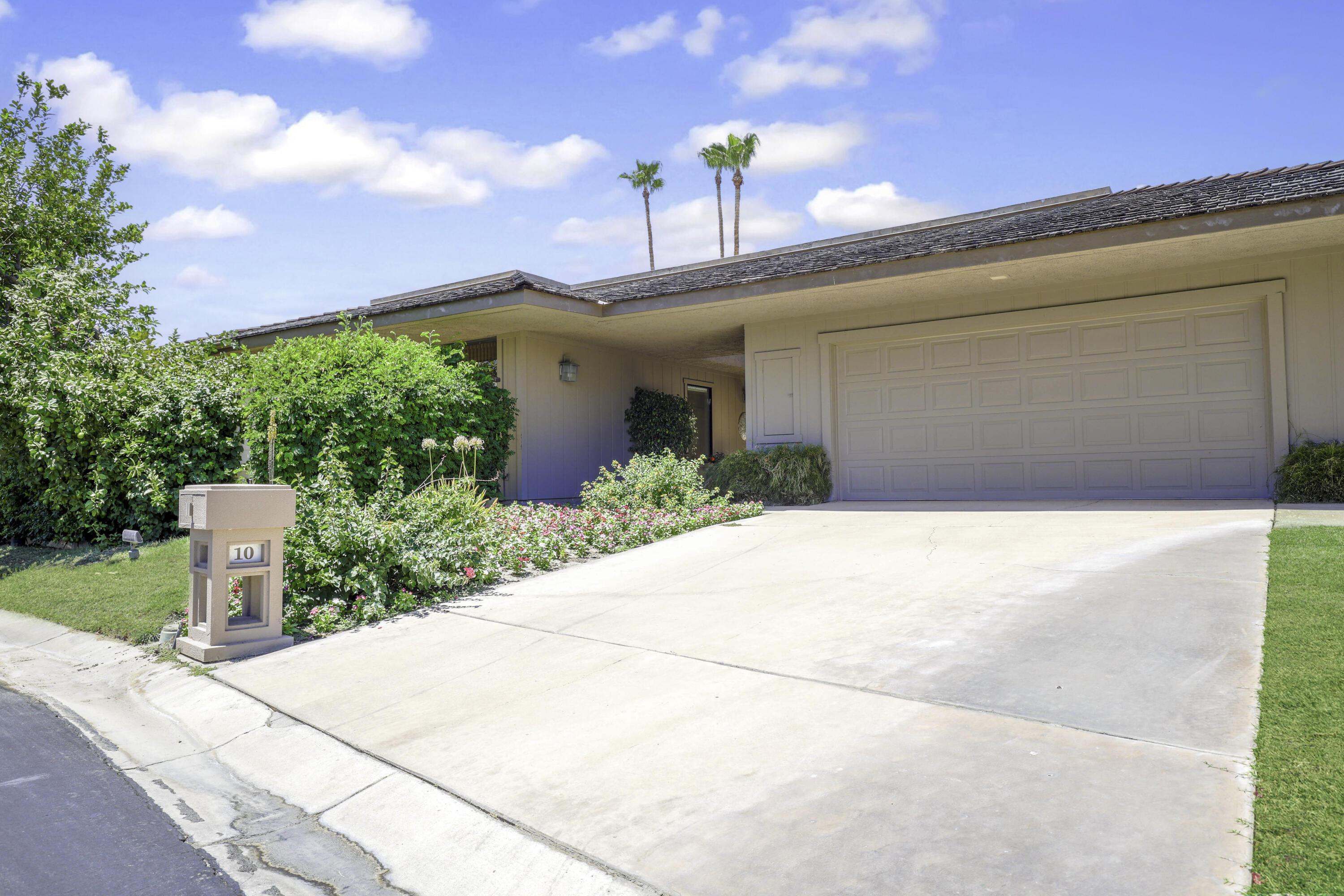 10 Colgate Drive Rancho Mirage, CA 92270 - Photo 27 of 28 029