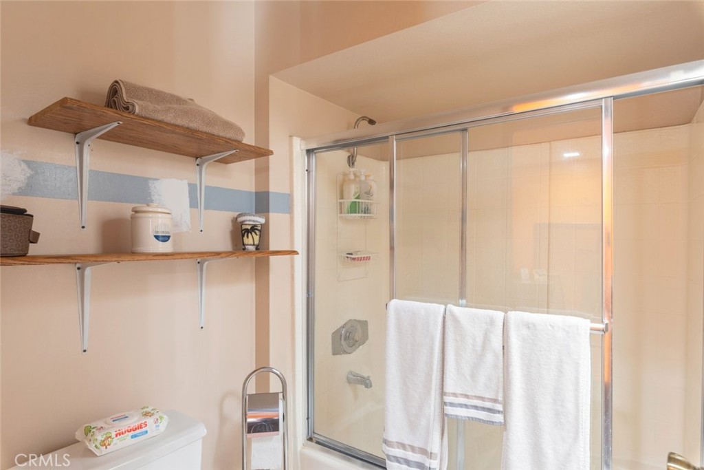 1441 Summit Drive Chula Vista, CA 91910 - Photo 18 of 29 a bathroom with a shower and a tub